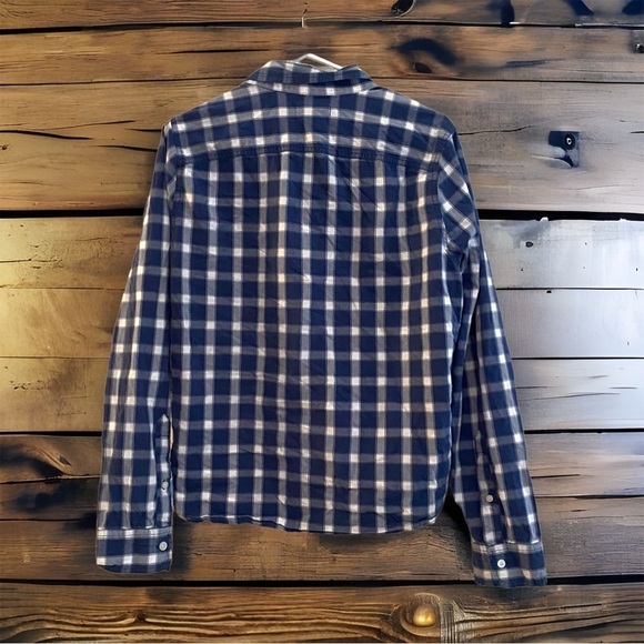 Hollister button down shirt - Picture 2 of 3